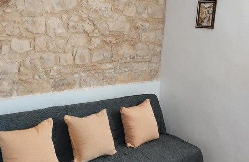 Lofou House | Polymnias Place