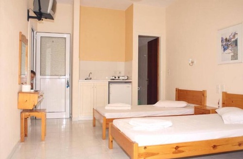 Lygia House | Polyxenis Rooms