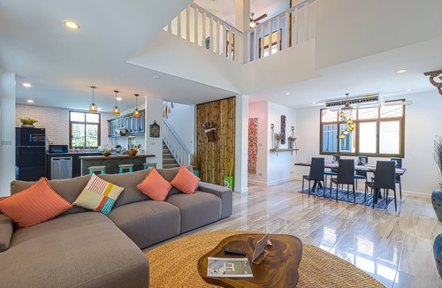 Nong Kae Villa | Pool villa 4 BR walking to Beach HV