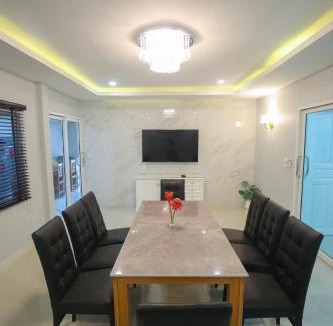 Pa Bong Villa | Pool Villa Chiangmai View Home