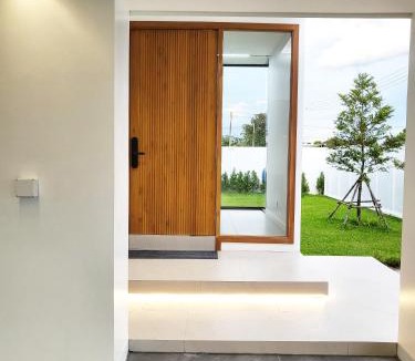 San Phi Suea Villa | Pool villa near Ruamchok Boxing private pool etc