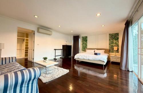 Phlabphla Villa | Pool Villa Ramkhamhaeng 9