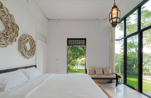 Don Kaeo Villa | Pool Villa - Riverside gem in ChiangMai