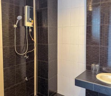 Saphan Sung Hotel | POR SAHA Hotel Ramkhamhaeng 100