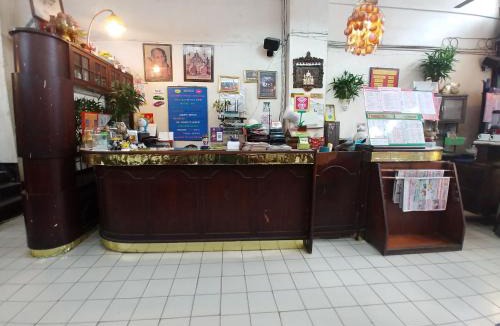 Wat Bowon Niwet Hotel | Prasuri Guest House