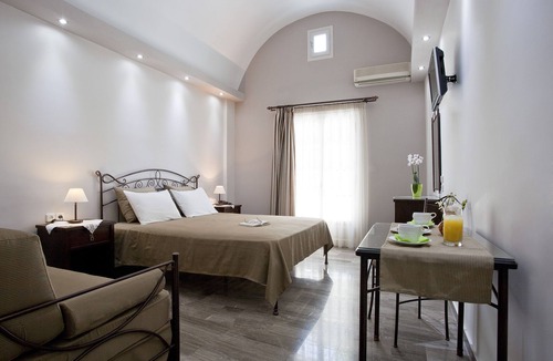 Kamari Hotel | Preka Maria Hotel
