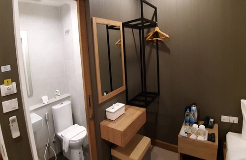 Ratchathewi House | Premium Double Retreat Unwind in Style
