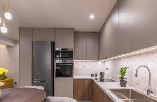 Kinosargous Apartment | Premium Retreat w/Patio, Parking & Acropolis View