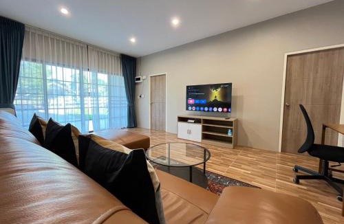 Khao Lak Villa | Private 2 Bedrooms Villa near waterfall in Khao Lak-Terrace Large Bubble Jacuzzi