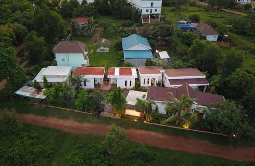 Siem Reap House | Private 3BR Lodge, Kitchen & BBQ, 2 km from Pub Street