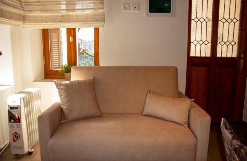 Karpenisi Apartment | Private House, Miriki Village