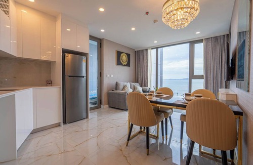 South Pattaya Apartment | Private Swim Up Pool Apartment on Jomtien Beach Pattaya