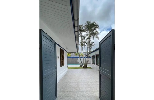 Kathu Villa | Private villa at Loch Palm and Red Mountain Golf course