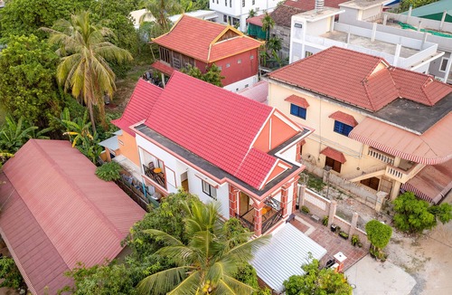 Sangkat Sla Kram Villa | Privet Suite Villa + Wifi+Pickup Service