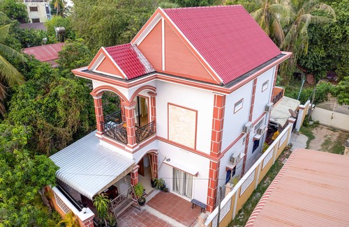 Sangkat Sla Kram Villa | Privet Suite Villa + Wifi+Pickup Service