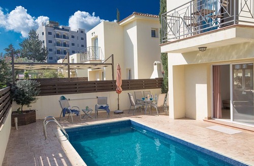 Pernera Villa | Protaras Holiday Villa CL19 - a villa that sleeps 7 guests in 3 bedrooms