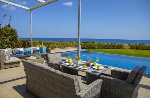 Protaras Villa | Protaras Seafront Villa Infinte Aretousa