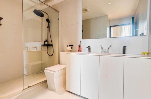 Central Pattaya Villa | Pure space villa 4BR KTV BBQ Kitchen Swimming pool