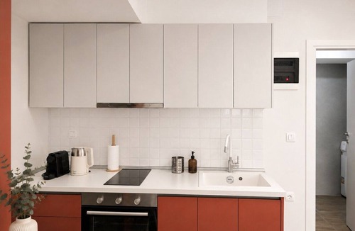Vardaris Apartment | Quiet City Studio w/Kitchen near Ladadika