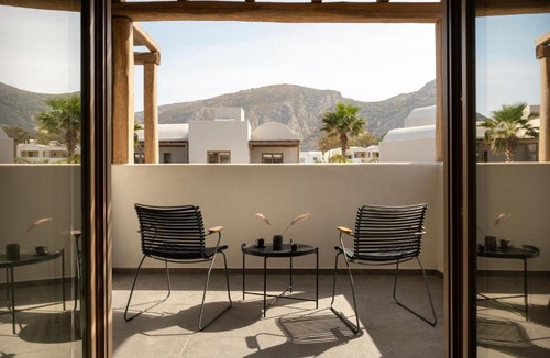 Kamari Hotel | Radisson Blu Zaffron Resort, Santorini
