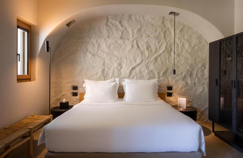 Kamari Hotel | Radisson Blu Zaffron Resort, Santorini