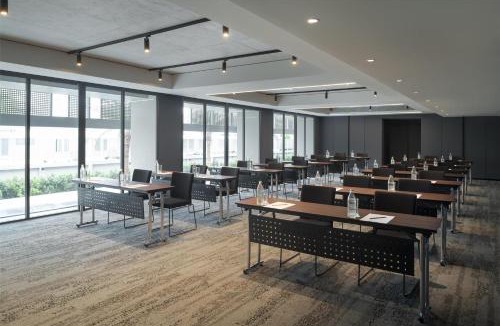Don Muang Hotel | Radisson Hotel Don Mueang Bangkok