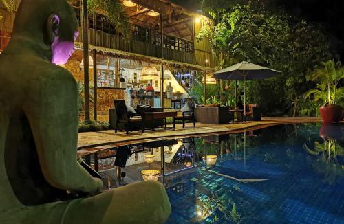 Krong Kaeb Hotel | Raingsey Bungalow