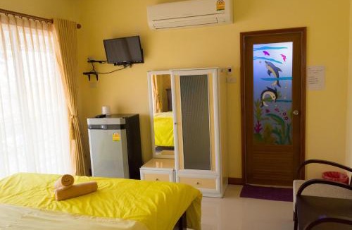 Ko Sichang House | Rak Ban Kerd House