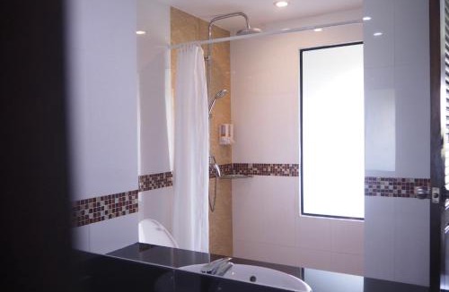 Khuekkhak Hotel | Rakkawan Residence