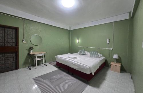 Hat Yai Hostel | Rat Min in Town Hostel