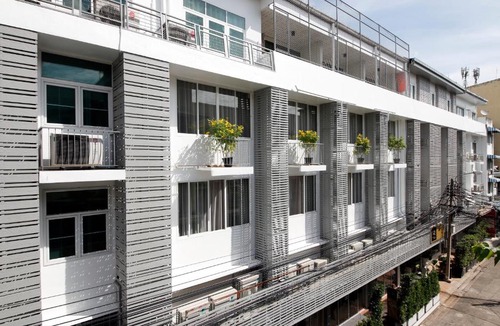 Wat Bowon Niwet Hotel | Ratchadamnoen Residence