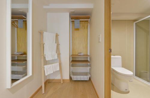 Pathumwan Hostel | Ratchathewi Hyde Away