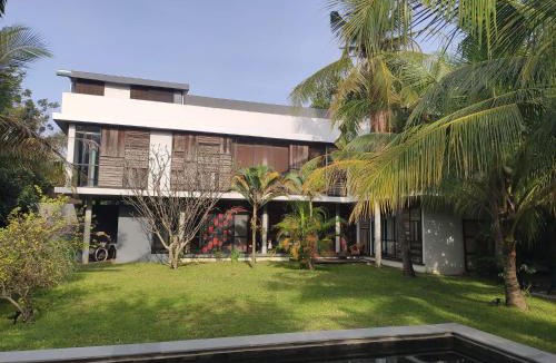 Siem Reap House | RedBox House - Private Luxury Modern Style 5 Bedrooms Villa