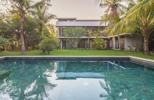 Siem Reap Villa | Redbox House - Smart Design 5 Bedrooms Villa