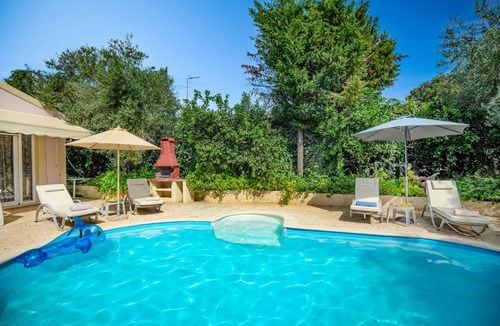 Dafnata Villa | Relax near Corfu’s finest beaches in this charming villa for up to 4 guests
