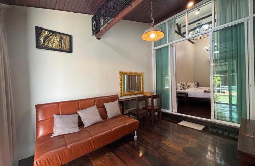 Nong Chaeng House | Reuan Vilawan Waterfront