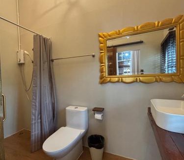 Nong Chaeng House | Reuan Vilawan Waterfront