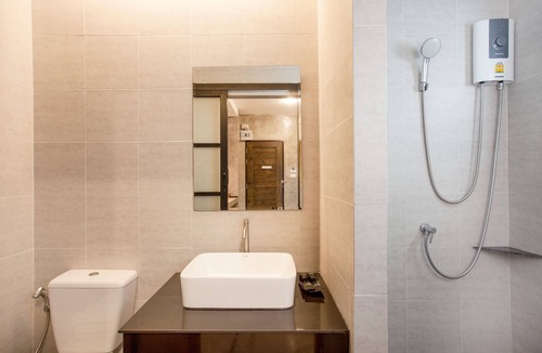 Talat Nuea Hotel | Ritsurin Boutique Hotel