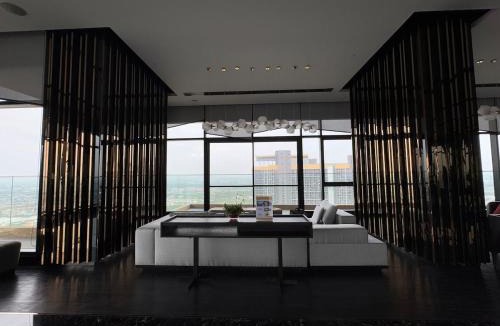 Bang Kra So Apartment | River Condo Spectacular Pools