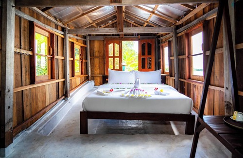 Kampot Hostel | River Nest Hostel