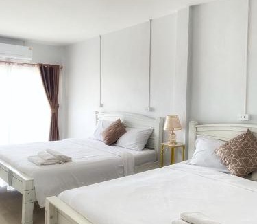 Hat Yai Villa | RiverFront 2 2BR 8 Pax 9 Mins to Lee Garden Free Netflix