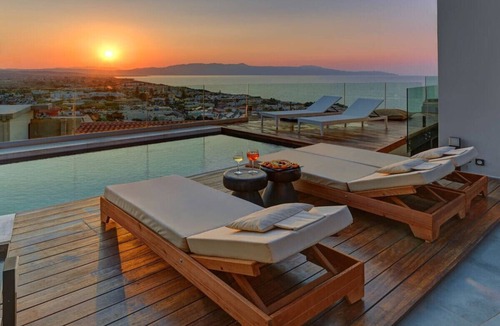 Platanias Town Apartment | RocSea Sea View Apartment with Spa Bath in Chania | Alectrona Living Crete