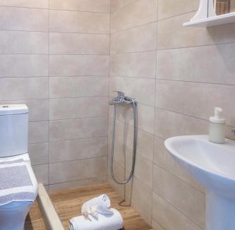 Polichrono Apartment | Roditsa Patritsia Apartments