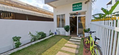 Kampot Bed & Breakfast | Rooftop View Home
