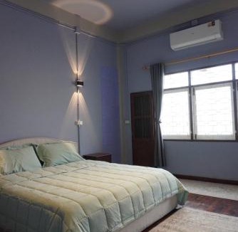 Wang Burapha Phirom House | Room with a Temple View