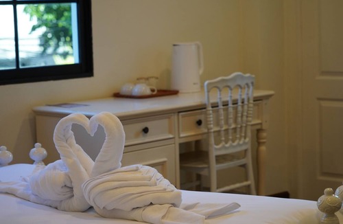 Samsen Nok Hotel | RoomQuest Ratchada AI Hotel Opsian Technologies