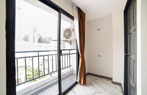 Khlong Toei Hotel | RoomQuest Sukhumvit36 BTS Thonglor