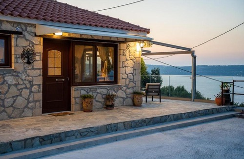Katochori House | Rooted Serenity with Hot Tub and Endless Sea Views