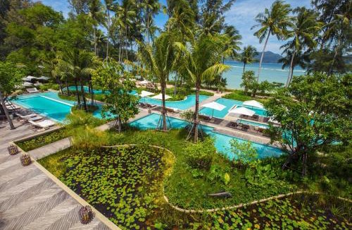 Patong Resort | Rosewood Phuket