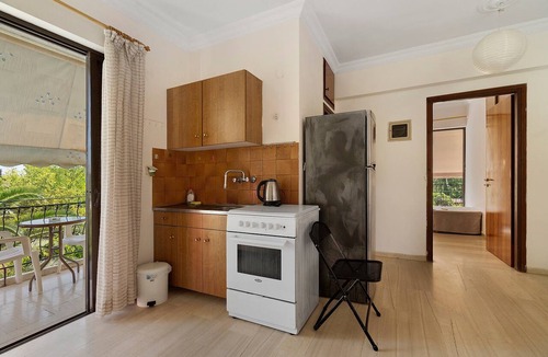 Nikolaiika Apartment | Rousetis Two-Bedroom Apt 205 - 200m from the Sea